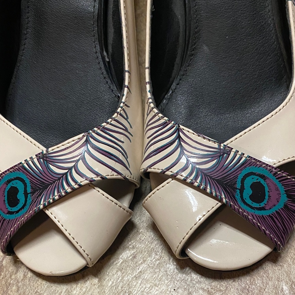 TUK Women's Leather White, Teal, and Black Size 9M Heels Elegant Formal Office - Picture 3 of 13